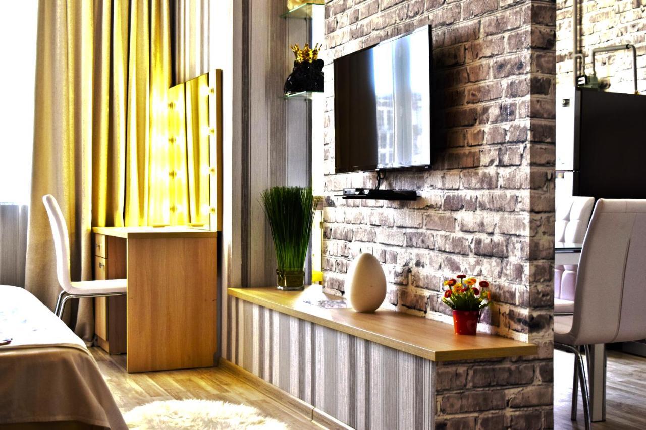 Apartment With Good View In The Center Bisjkek Eksteriør bilde